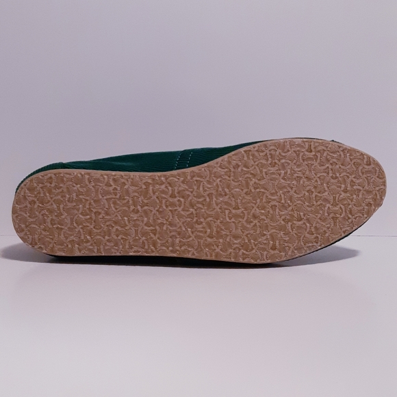 TOMS ***FINAL PRICE*** - Picture 3 of 4